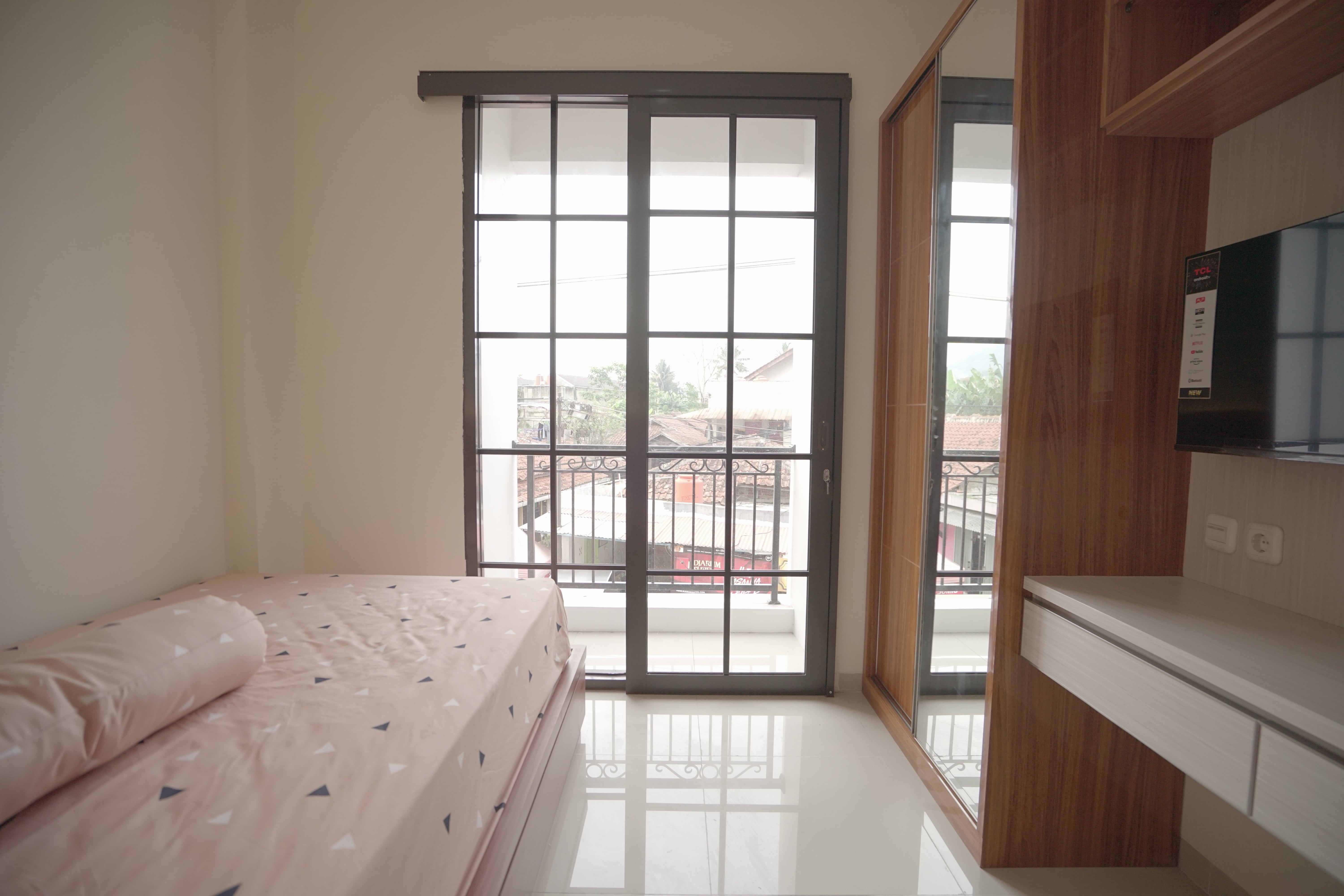 Image of Dzawani Unjani 1 3