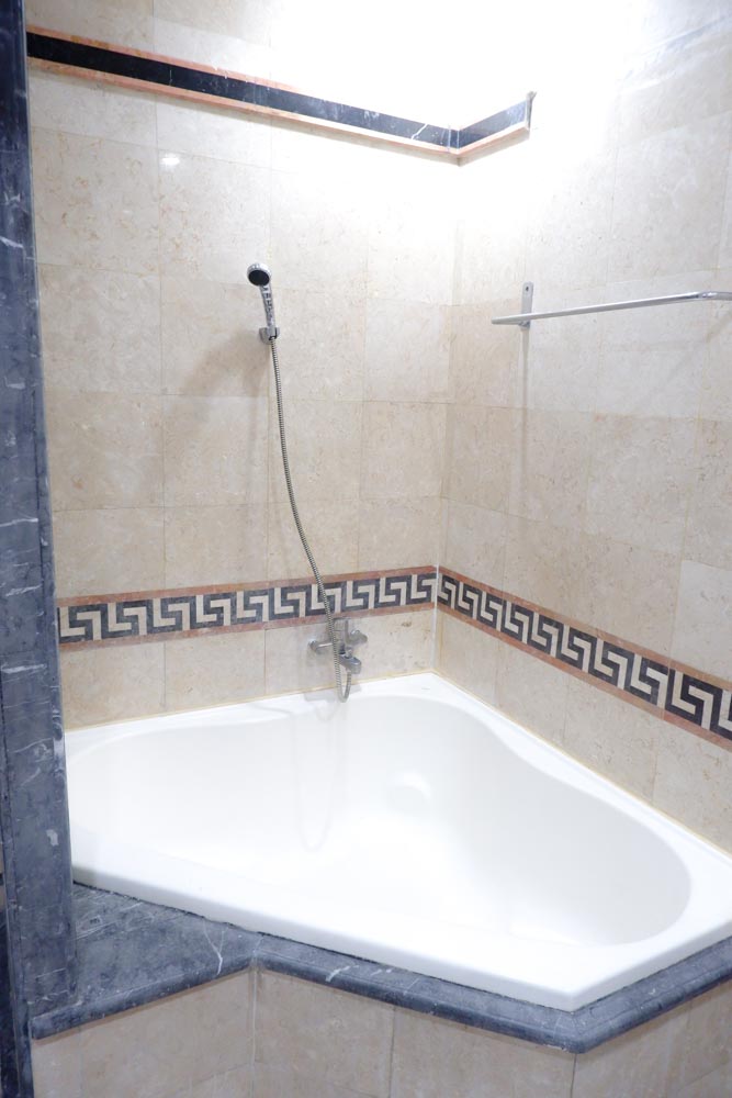 Image of Dzawani Kost Pogung Grand Deluxe Room 11